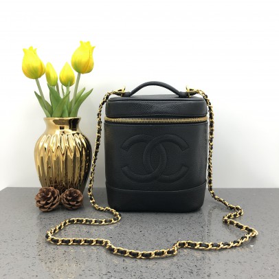 CHANEL Vintage CC Logo Vanity Case Handbag in Black Caviar - GHW