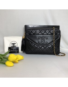 CHANEL Vintage Medium Camera Bag with CC Logo Flap & Fringe in Black Lambskin – GHW