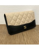 CHANEL Gabrielle Yen Wallet in Beige x Black Quilted Aged Calfskin – GHW (25 Series – Year 2018)