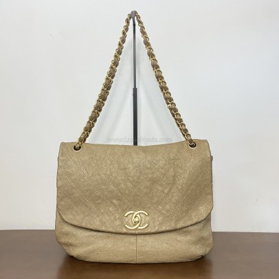 CHANEL Trianon Messenger Bag in Gold Distressed Calfskin – GHW (17 Series – Year 2013)