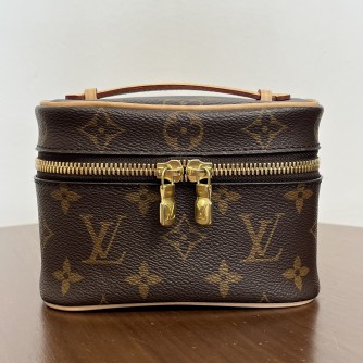LOUIS VUITTON Monogram Nice Naco Vanity Handbag – GHW (Microchip - July 2022)