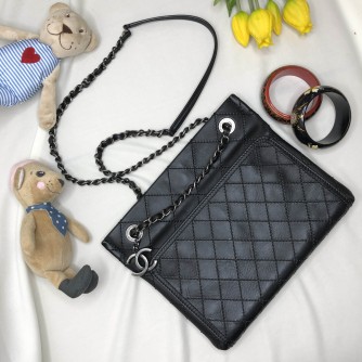 CHANEL Matrasse Black Calfskin Chain Shoulder/Crossbody Bag - RHW (20 Series - Year 2015)