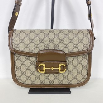 GUCCI Horsebit 1955 Medium Shoulder Bag in Brown GG Supreme – GHW