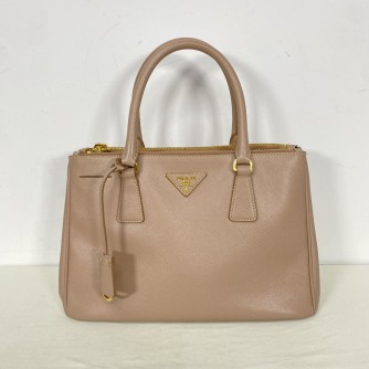 PRADA Small Galleria Tote Bag with Shoulder Strap in Nude Saffiano Leather – GHW