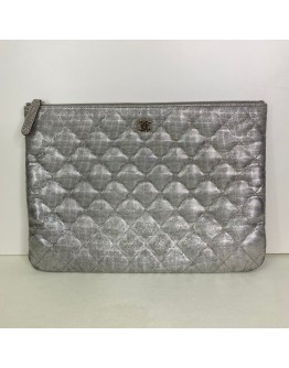 CHANEL O Case Clutch in Metallic Silver – SHW (21 Series – Year 2016)
