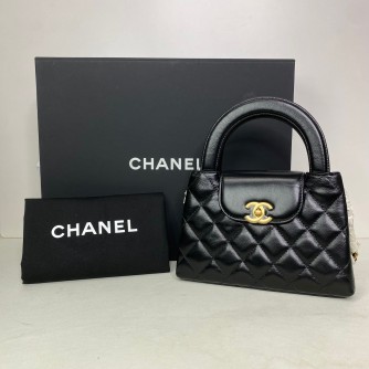 CHANEL Mini Kelly Shopper Tote in Black Shiny Calfskin – GHW (Microchip)