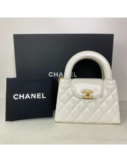 CHANEL Mini Kelly Shopper Tote in White Shiny Calfskin – GHW (Microchip)