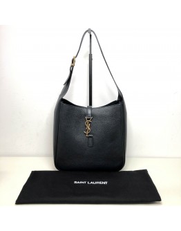 YVES SAINT LAURENT LE 5 A 7 Supple Small Hobo Bag in Black Grained Caflskin – GHW (Year 2023)