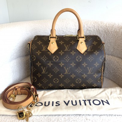 LOUIS VUITTON Monogram Speedy Bandouliere 25 Handbag – GHW (Year 2015)