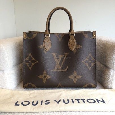 LOUIS VUITTON Monogram OnTheGo MM Tote Bag – GHW (Microchip)