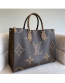 LOUIS VUITTON Monogram OnTheGo MM Tote Bag – GHW (Microchip)