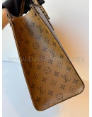 LOUIS VUITTON Monogram OnTheGo MM Tote Bag – GHW (Microchip)