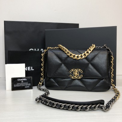 Chanel 19 Small Pouch Black GHW