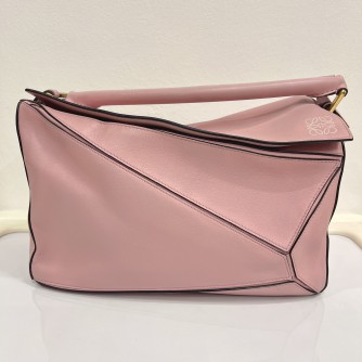 LOEWE Medium Puzzle Edge Bag in Pink Classic Calfskin with Shoulder Strap – GHW