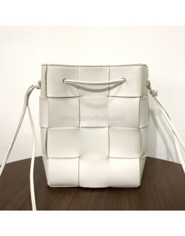 BOTTEGA VENETA Small Cassette Bucket Crossbody Bag in White Calfskin