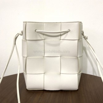 BOTTEGA VENETA Small Cassette Bucket Crossbody Bag in White Calfskin