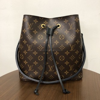LOUIS VUITTON Monogram Neo Noe MM Bucket Bag in Black – GHW (Year 2019)