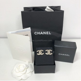 CHANEL CC Gold Stud Earrings with Diamantes (Year 2025)