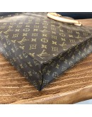 LOUIS VUITTON Monogram Sac Plat Handbag – GHW (Year 2005)