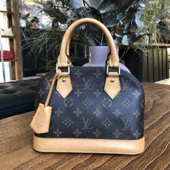 LOUIS VUITTON Monogram Alma BB Handbag with Shoulder Strap - GHW (Year 2016)