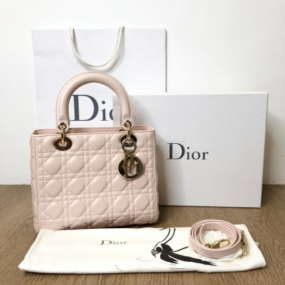 CHRISTIAN DIOR Medium Lady Dior Handbag with Shoulder Strap in Light Pink Cannage Lambskin – GHW