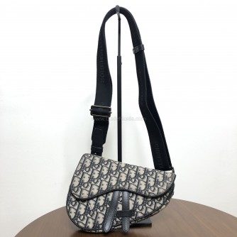 CHRISTIAN DIOR Mini Saddle Belt Bag in Blue Oblique Jacquard – SHW (Year 2020)