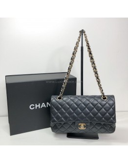 CHANEL Medium Classic Flap (CF) Shoulder Bag in Black Lambskin – GHW (Series 19 - Year 2014)