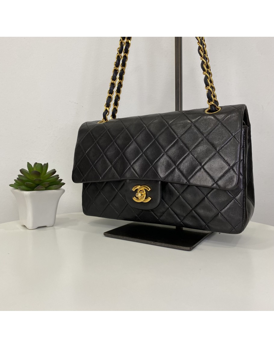 💯 Authentic FULL SET Chanel medium sized vintage black Classic double Flap  Bag in lambskin / flat quilted lambskin design from earlier series 24k gold  ghw , Luxury, Bags & Wallets on Carousell