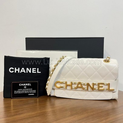 CHANEL Enchained Small Flap Bag in White Calfskin – Aged Gold Hardware (29 Series – Year 2019)