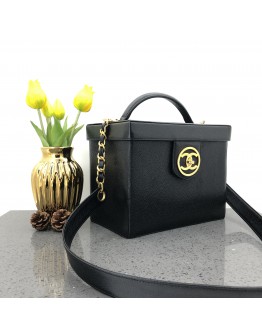 CHANEL Vintage Medium Vanity Case Handbag with Shoulder Strap - GHW