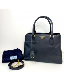 PRADA BN1874 Saffiano Lux Tote Bag with Shoulder Strap – GHW