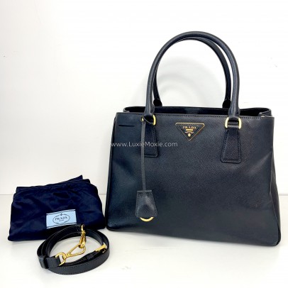 PRADA BN1874 Saffiano Lux Tote Bag with Shoulder Strap – GHW