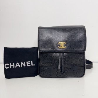 CHANEL Vintage CC Logo Backpack in Black Grained Calfskin – GHW