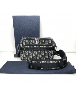 CHRISTIAN DIOR Safari Bag with Strap in Beige and Black Dior Oblique Jacquard - SHW (Year 2021)