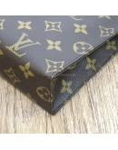 LOUIS VUITTON Monogram Poche Toilette Clutch Bag – GHW