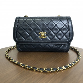 CHANEL Vintage Black Quilted Lambskin Chain Shoulder Flap Bag - GHW