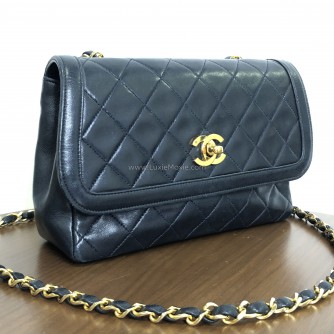 CHANEL Vintage Black Quilted Lambskin Chain Shoulder Flap Bag - GHW
