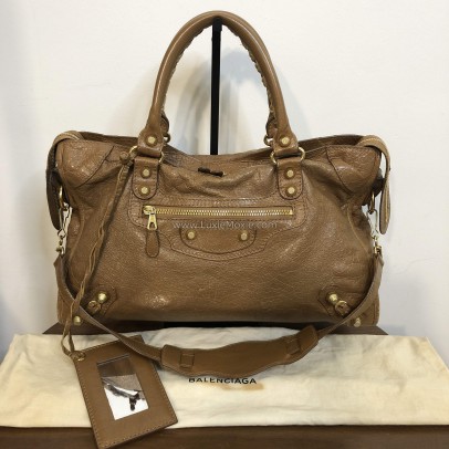 BALENCIAGA Medium Classic City Handbag with Shoulder Strap in Brown Arena Lambskin – GHW