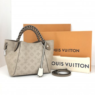LOUIS VUITTON Hina PM Tote Bag in Monogram Mahina Galet with Shoulder Strap – GHW (Limited Edition)