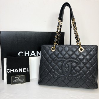 CHANEL Grand Shopping Tote (GST) in Black Grained Calfskin – GHW (18 Series – Year 2014)   