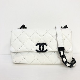 CHANEL White Grained Calfskin Small Flap Bag with Black Lacquered Metal Hardware (30 Series – Year 2020)