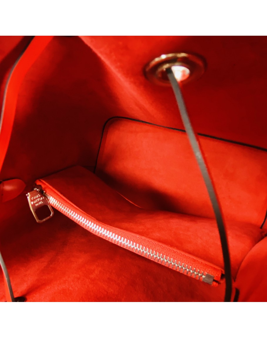3D model Louis Vuitton Neonoe MM Bag Epi Leather Indigo Blue VR