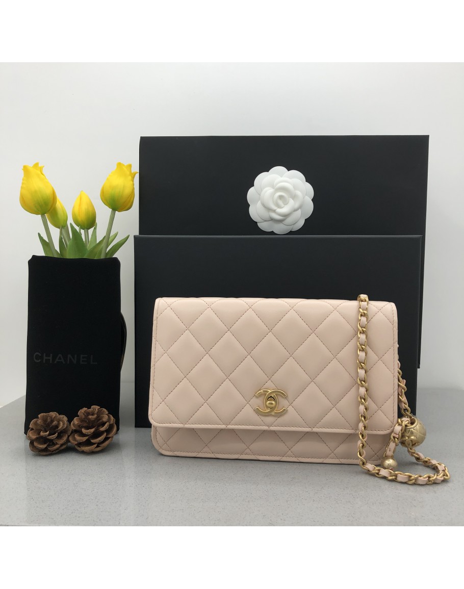 chanel pearl crush woc